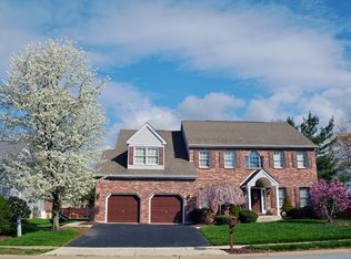2 Country Gates Dr, Wilmington, DE 19810