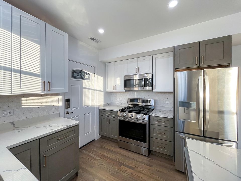 1st image of 3216 W Olive Ave #3C