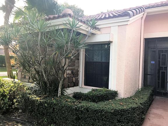 4th image of 4861 Yardarm Ln