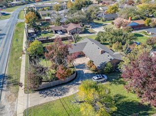 222 Hillcrest St, Sanger, TX 76266