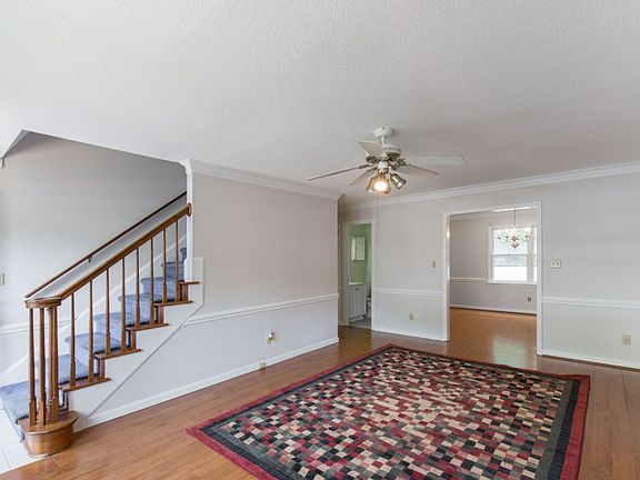 4th image of 691 Carlton Dr APT B