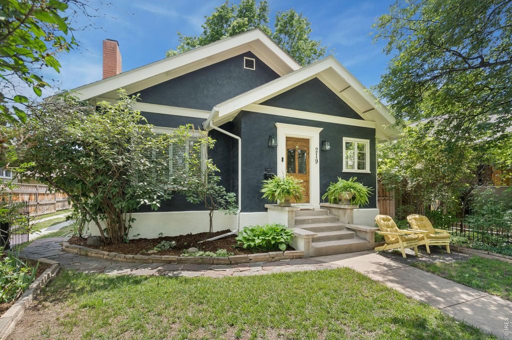 219 E Elizabeth St