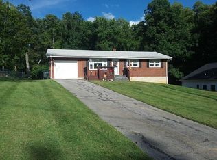 1714 Wayburn Dr, Salem, VA 24153