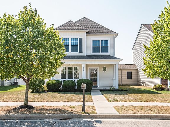 2nd image of 608 Lamplight Dr