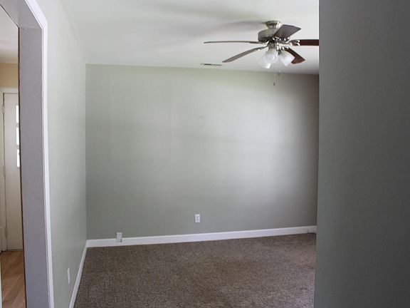 3rd image of 2101 Eastover Dr