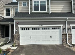 10888 Dunkirk Cir N, Osseo, MN 55369