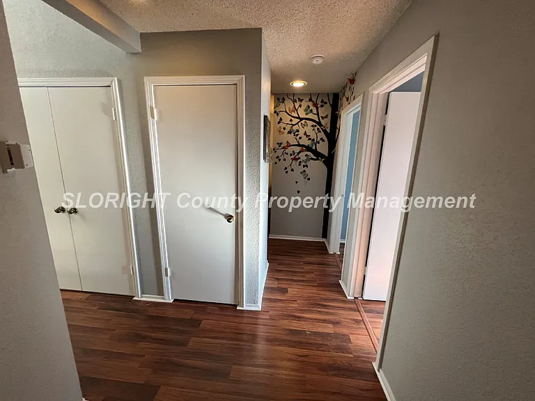 1039 Southwood Dr #D — Photo 9