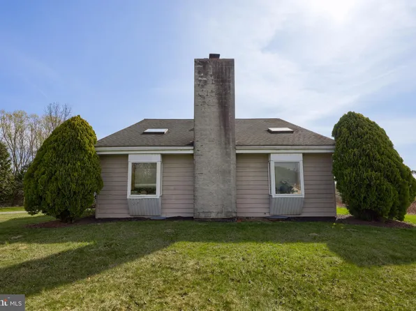5205 Four Point Rd, Bethel, PA 19507