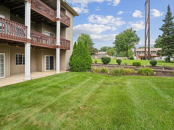 3rd image of 4190 Fairview Dr APT 2