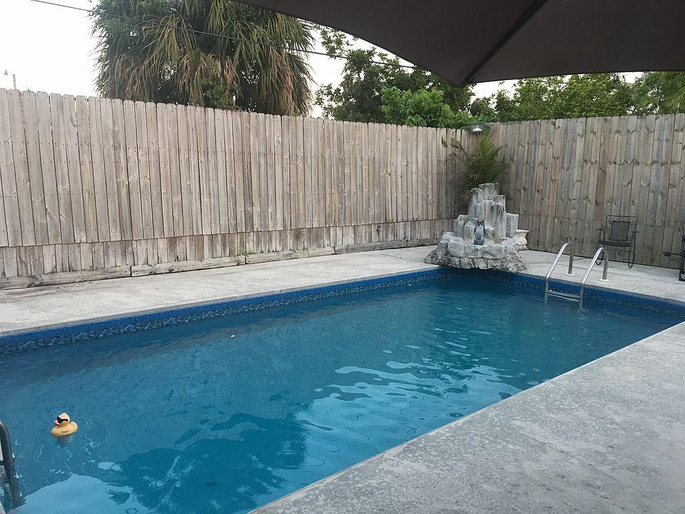 1st image of 19131 NW 1st Ave