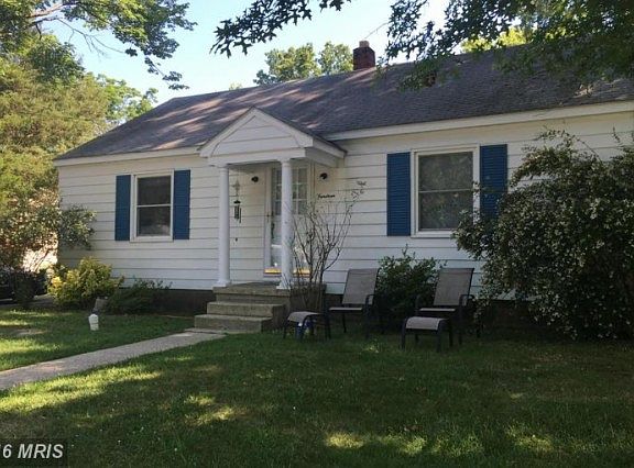 4th image of 19 Sycamore Ave