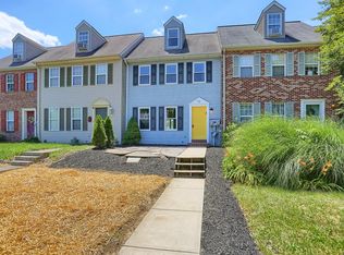 52 Pennwick Dr, Lititz, PA 17543