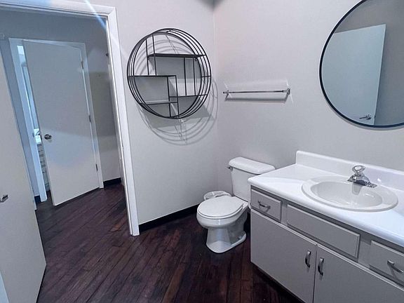 5th image of 301 Bradley St #306