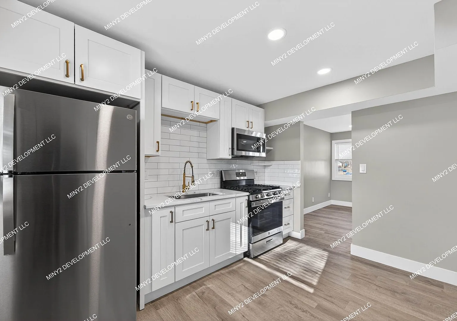 Completely Renovated 2-Bedroom Home in Westland! — Photo 2