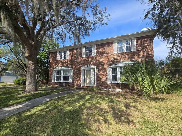 300 Cypress Creek Cir, Oldsmar, FL 34677