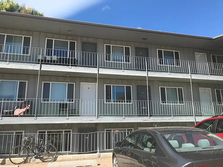715 Parker St — Photo 14