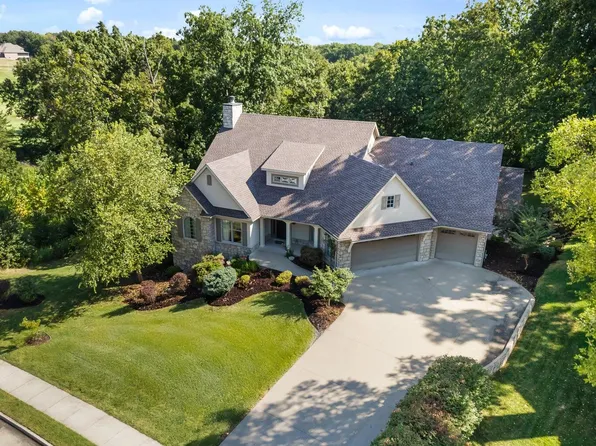 1010 Old Hawthorne Dr E, Columbia, MO 65201