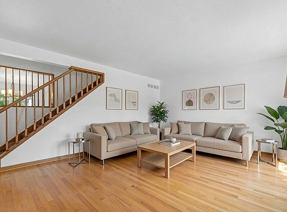 3rd image of 1534 Palmgren Dr