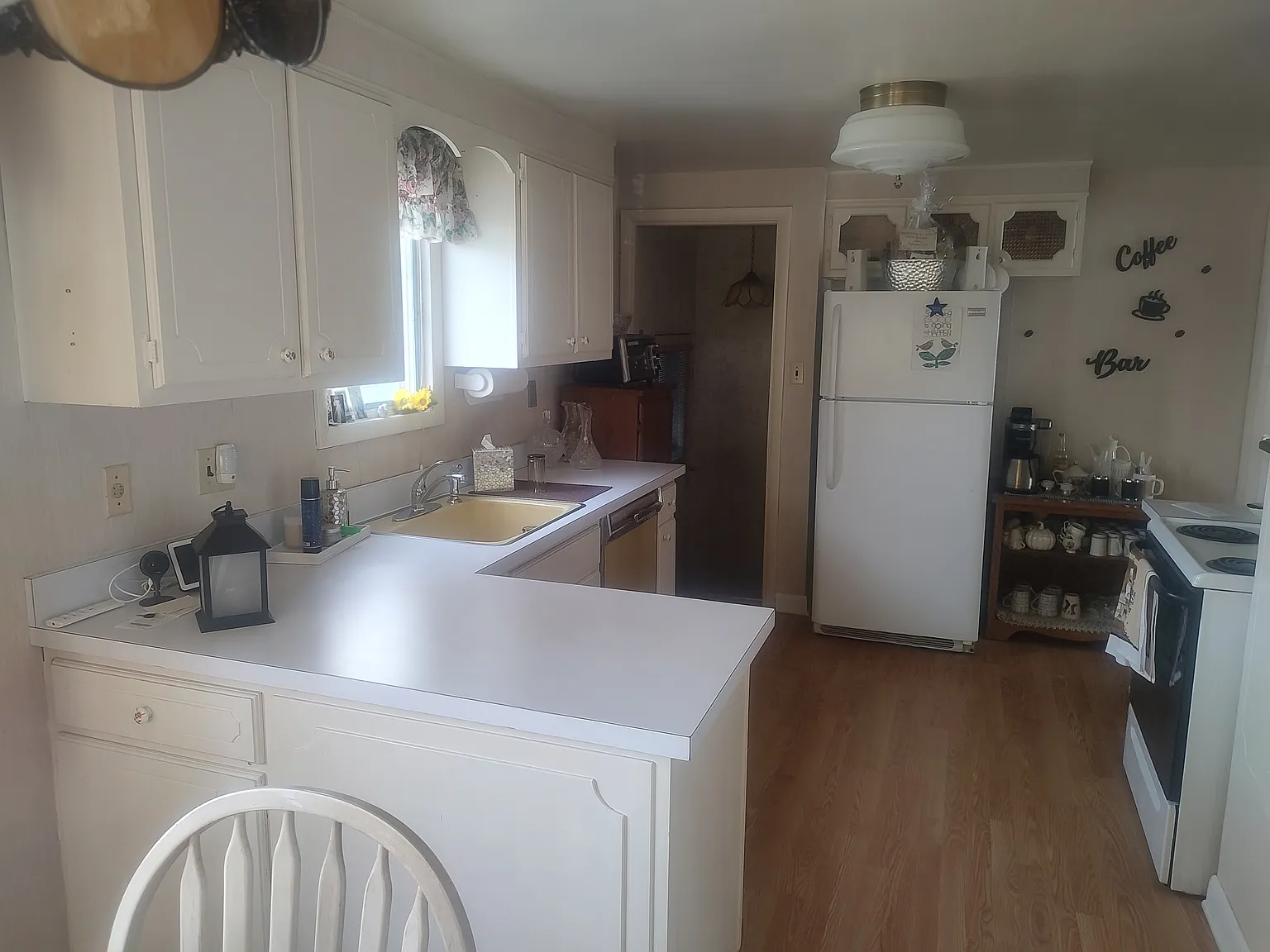 2 bed, 1200 sqft, $2,300 — Photo 2