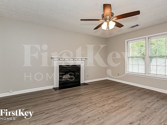 2nd image of 3900 Hadley Farm Dr