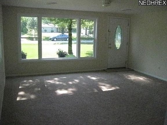 5th image of 578 Simons Dr