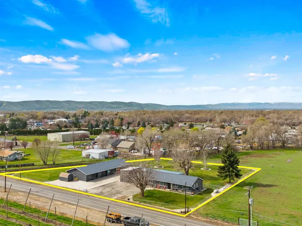 710 S 41st St, Yakima, WA 98901