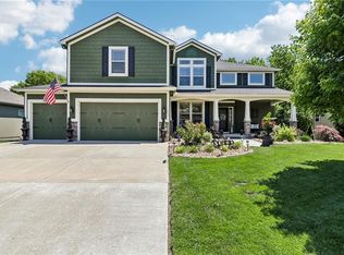 871 Clearview Dr, Lansing, KS 66043
