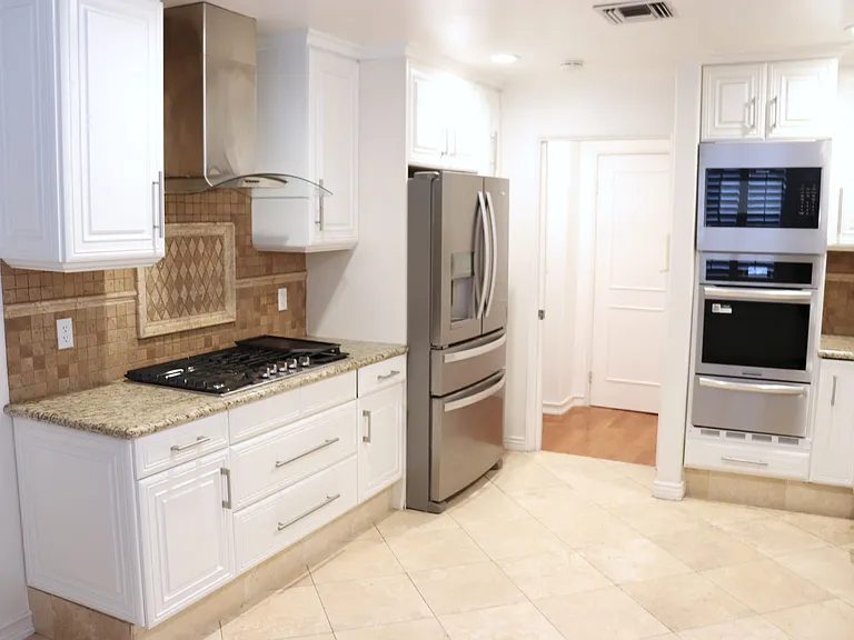 4225 Tujunga Ave #A — Photo 7