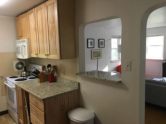 5th image of 230 N Essex Ave #1ST