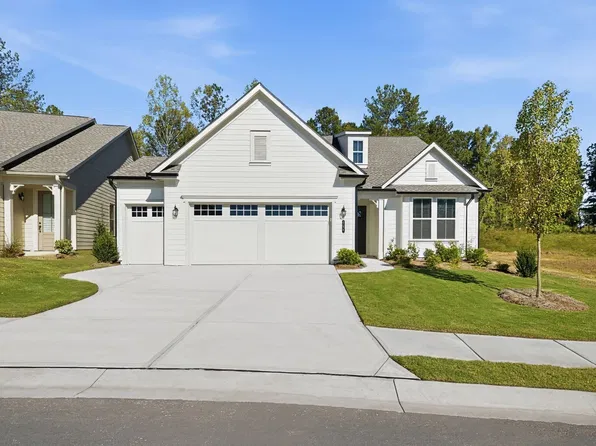 566 Geneva Way, Hoschton, GA 30548