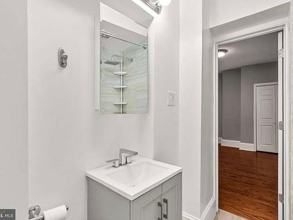5th image of 216 3rd St SE APT 2