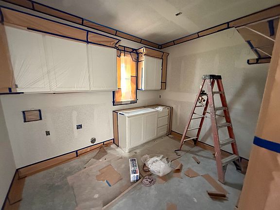 4th image of 228 Cody Ln