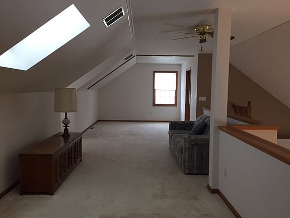 4th image of 20418 Berkshire Cir