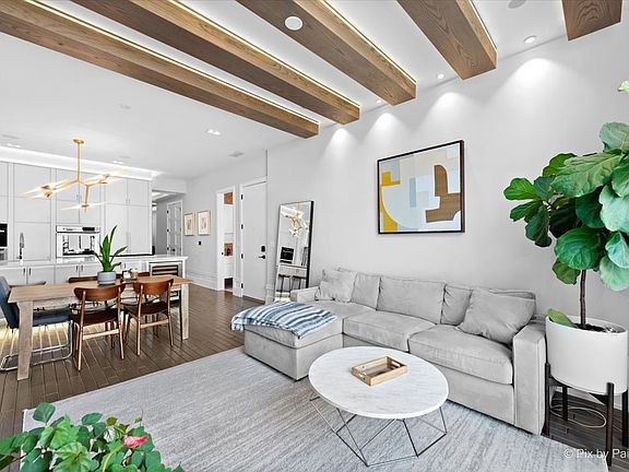 3rd image of 2756 N Magnolia Ave #2S