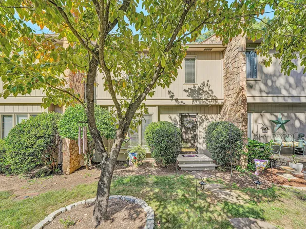 3516 Stonehenge Sq, Roanoke, VA 24018