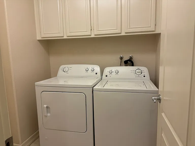 10410 Duxbury Ln #6 — Photo 10