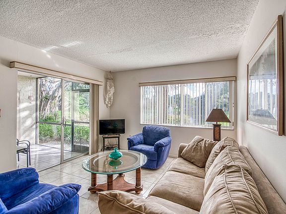 4th image of 830 SW 9th Street Circle #104