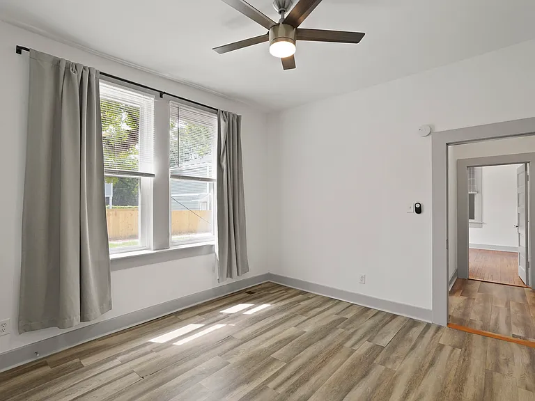 902 E Bolton St #A — Photo 21