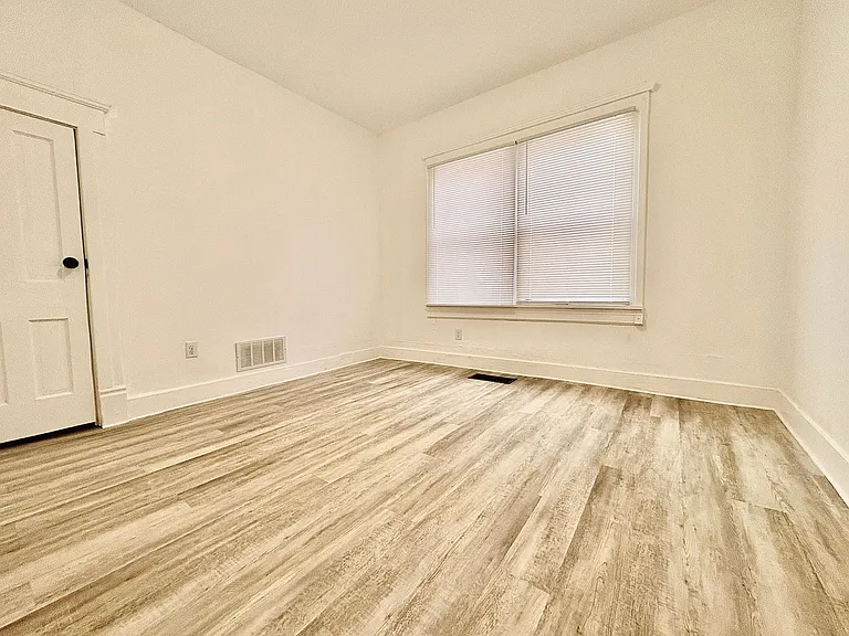 530 S Saint Joseph St — Photo 9