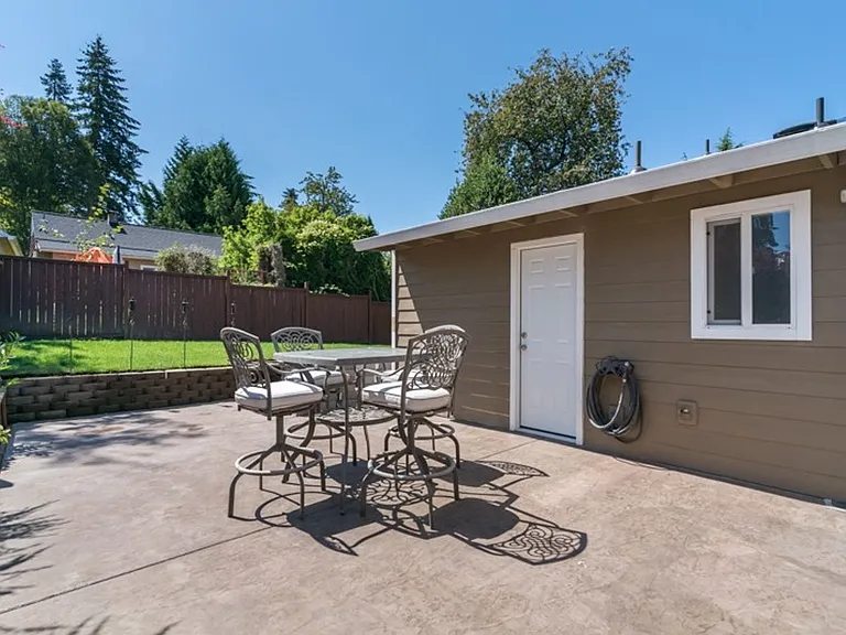 4804 SW Palatine St — Photo 24