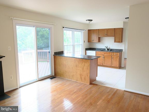 4th image of 14643 Pinto Ln