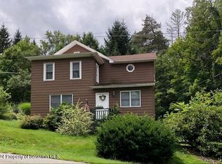 107 Front St, Moscow, PA 18444