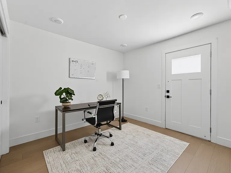 2710 T St #1 — Photo 18