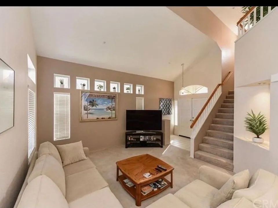 15960 Peach Tree Ln