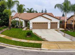 3024 S Spruce Ct, Visalia, CA 93292