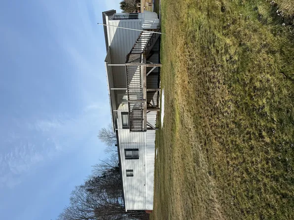 14 Clifton Manor Dr, Clifton Township, PA 18424