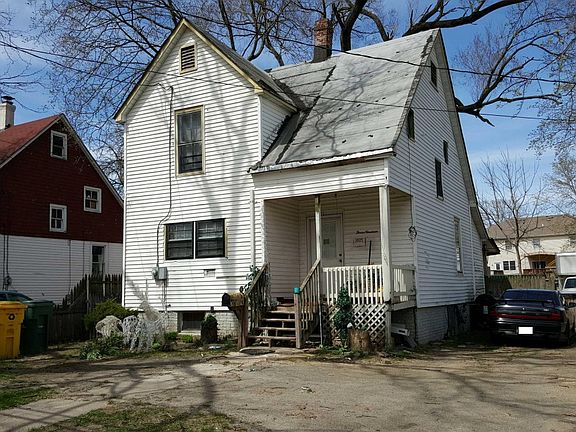 4th image of 319 E 5th St