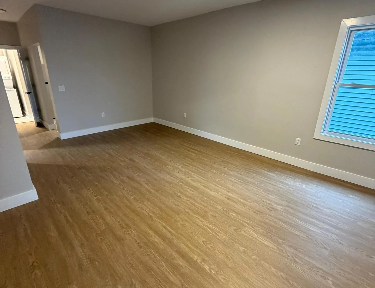 3 bed, 3780 sqft, $3,500 — Photo 3
