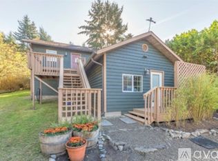 1261 48th St, Port Townsend, WA 98368