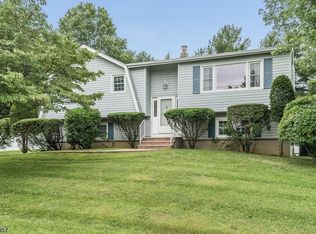 154 Eyland Ave, Succasunna, NJ 07876